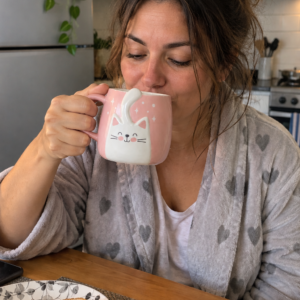 Taza gato mujer